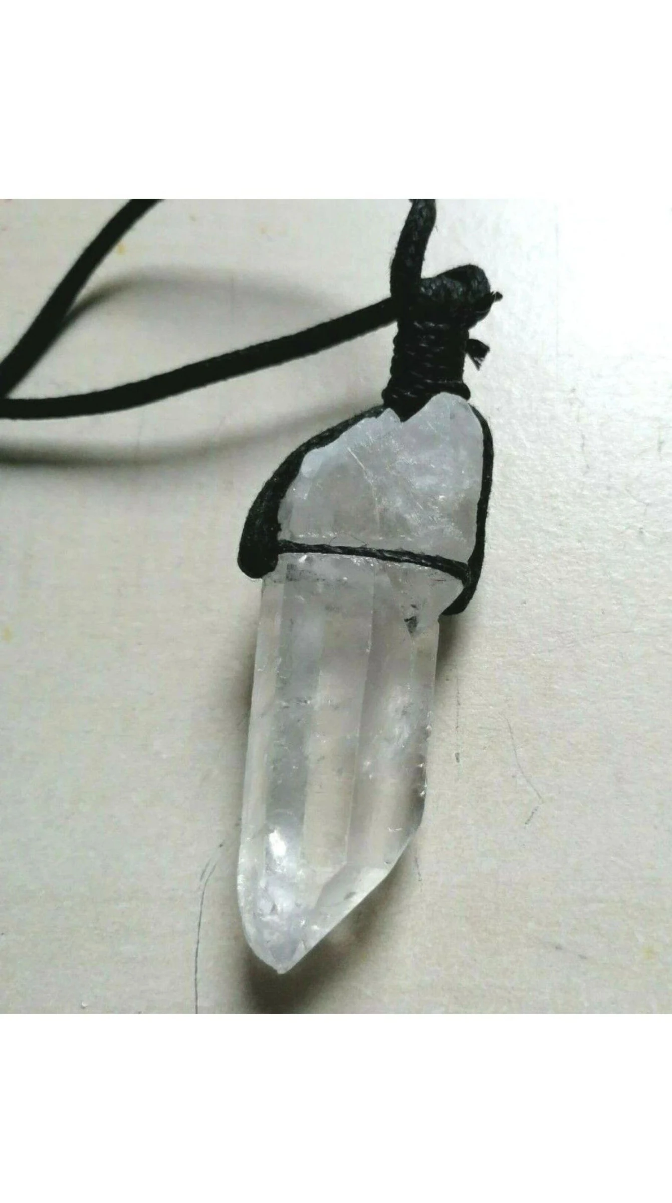 Colgante de gran cristal de roca de 27 g / 5,5 cm con cordón de lacito – photo 2